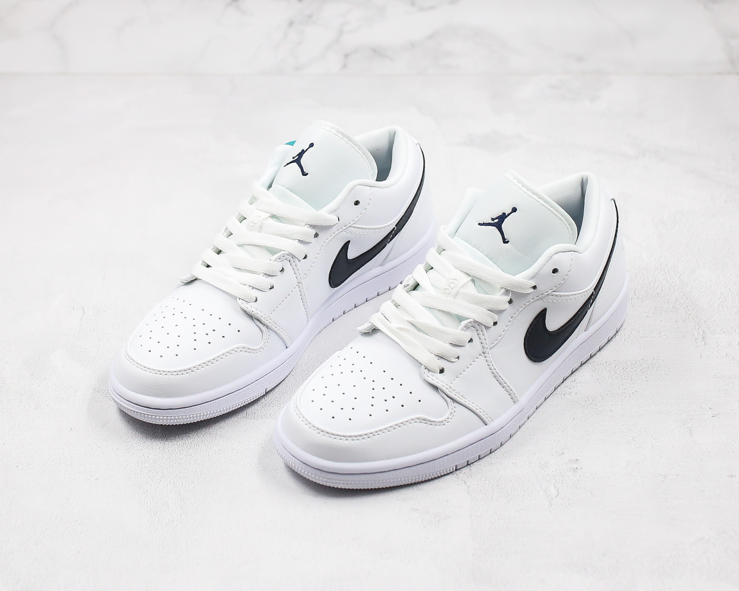 Nike Air Jordan 1 Low 2026 | Drip Kickz Nike Air Jordan 1 Low - Image 2