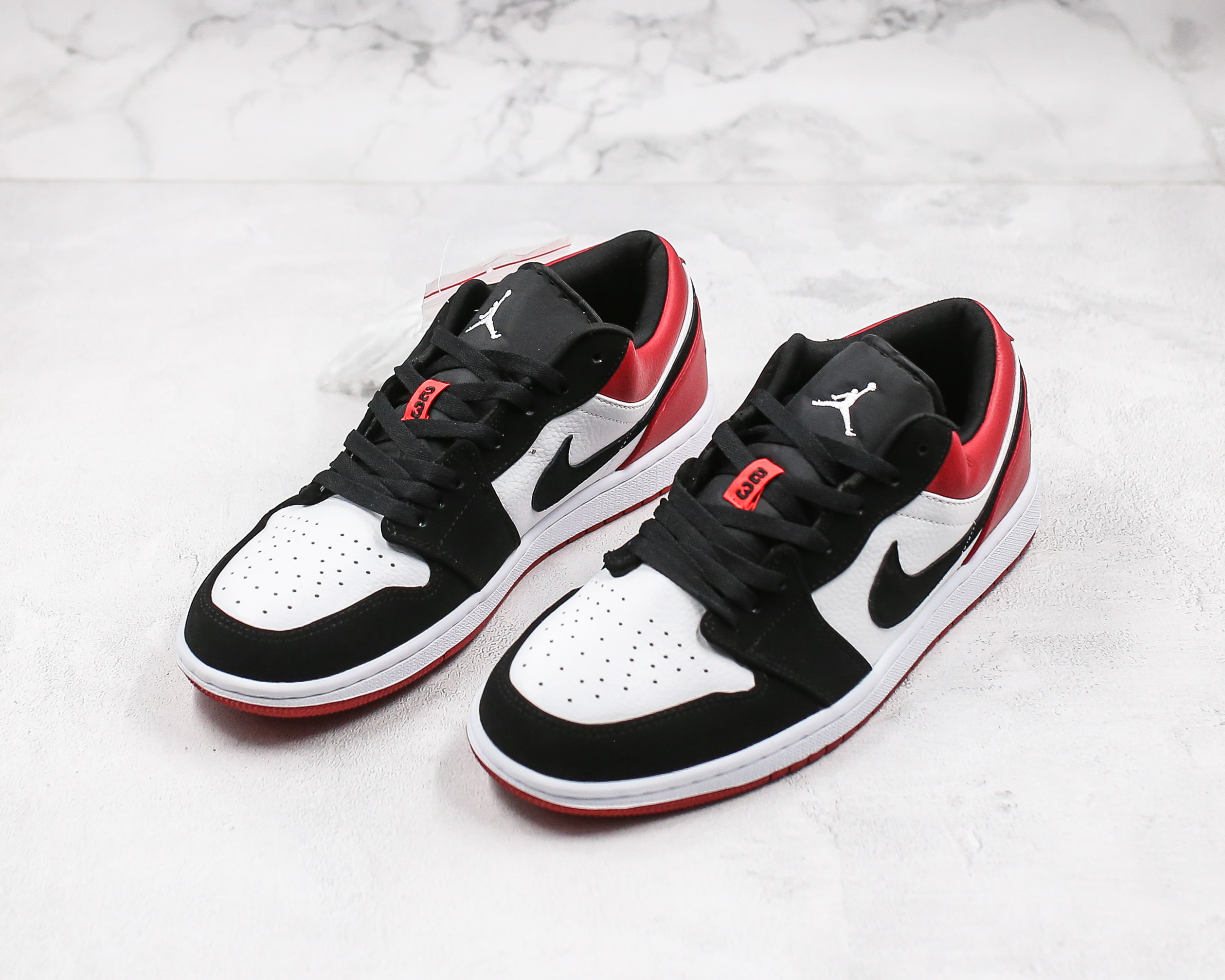 NIKE Air Jordan 1 Low 2026 | Drip Kickz NIKE Air Jordan 1 Low - Image 2