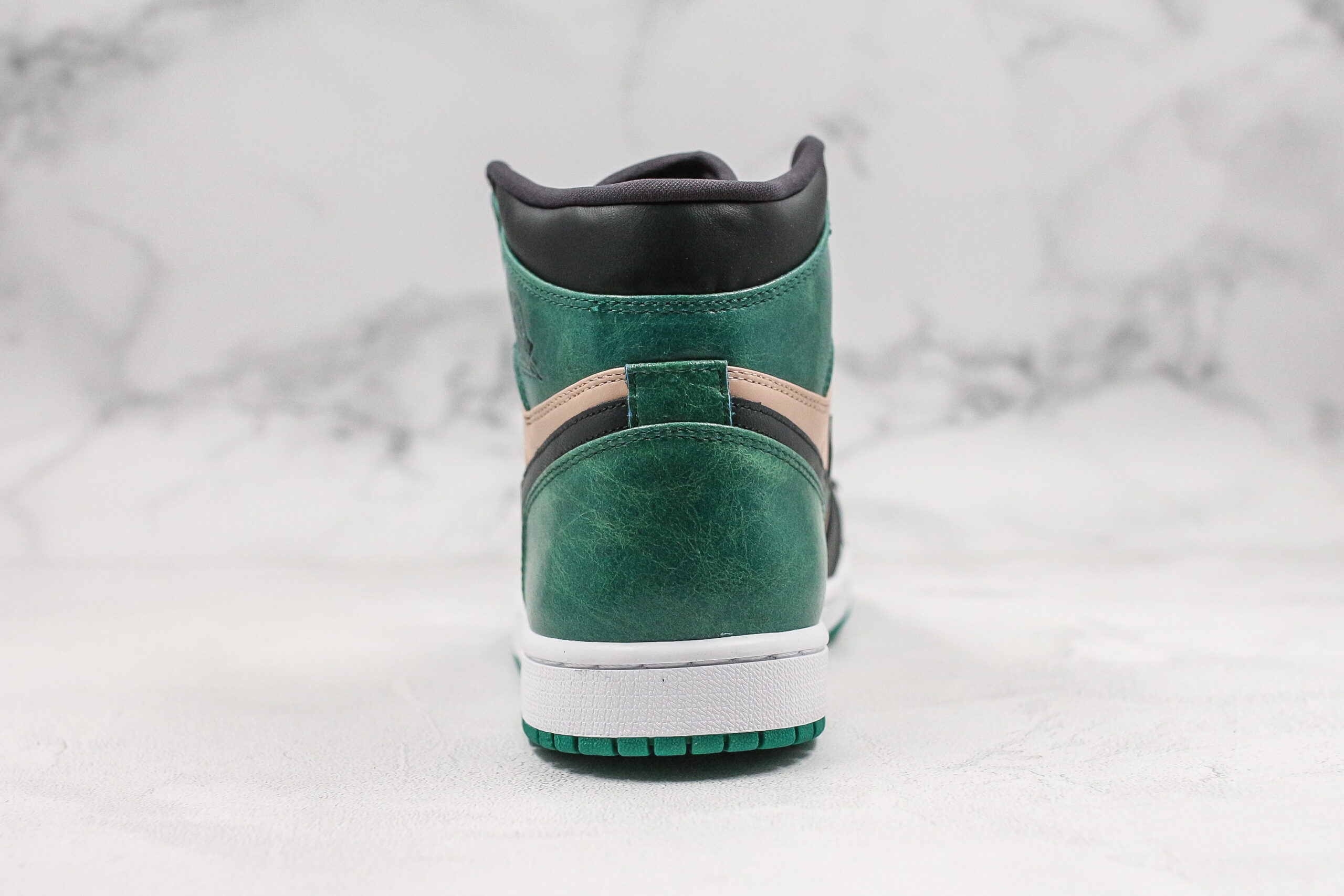 NIKE Air Jordan 1 Retro High 2026 | Drip Kickz NIKE Air Jordan 1 Retro High - Image 6