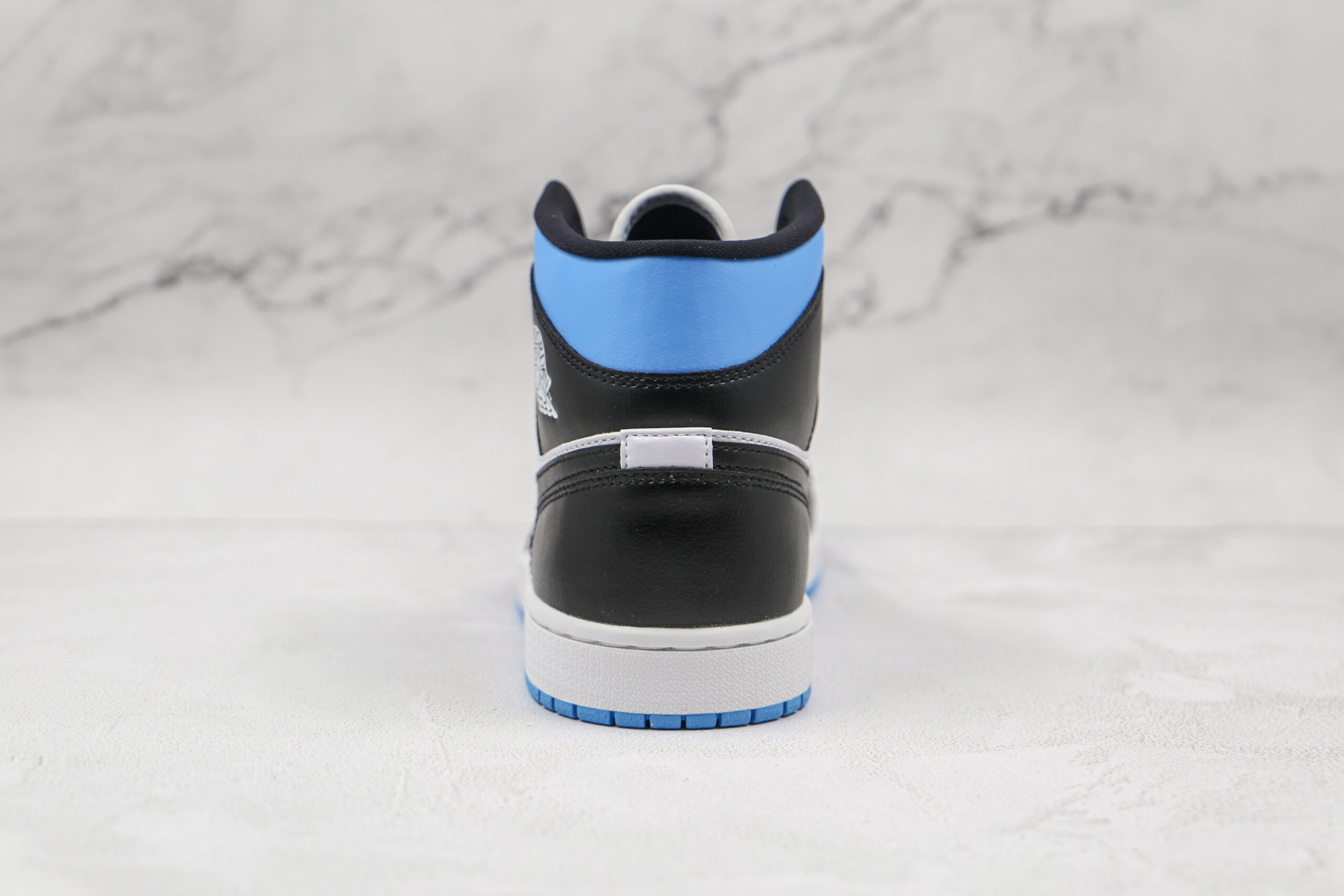 NIKE Air Jordan AJ1 Mid 2026 | Drip Kickz NIKE Air Jordan AJ1 Mid - Image 6