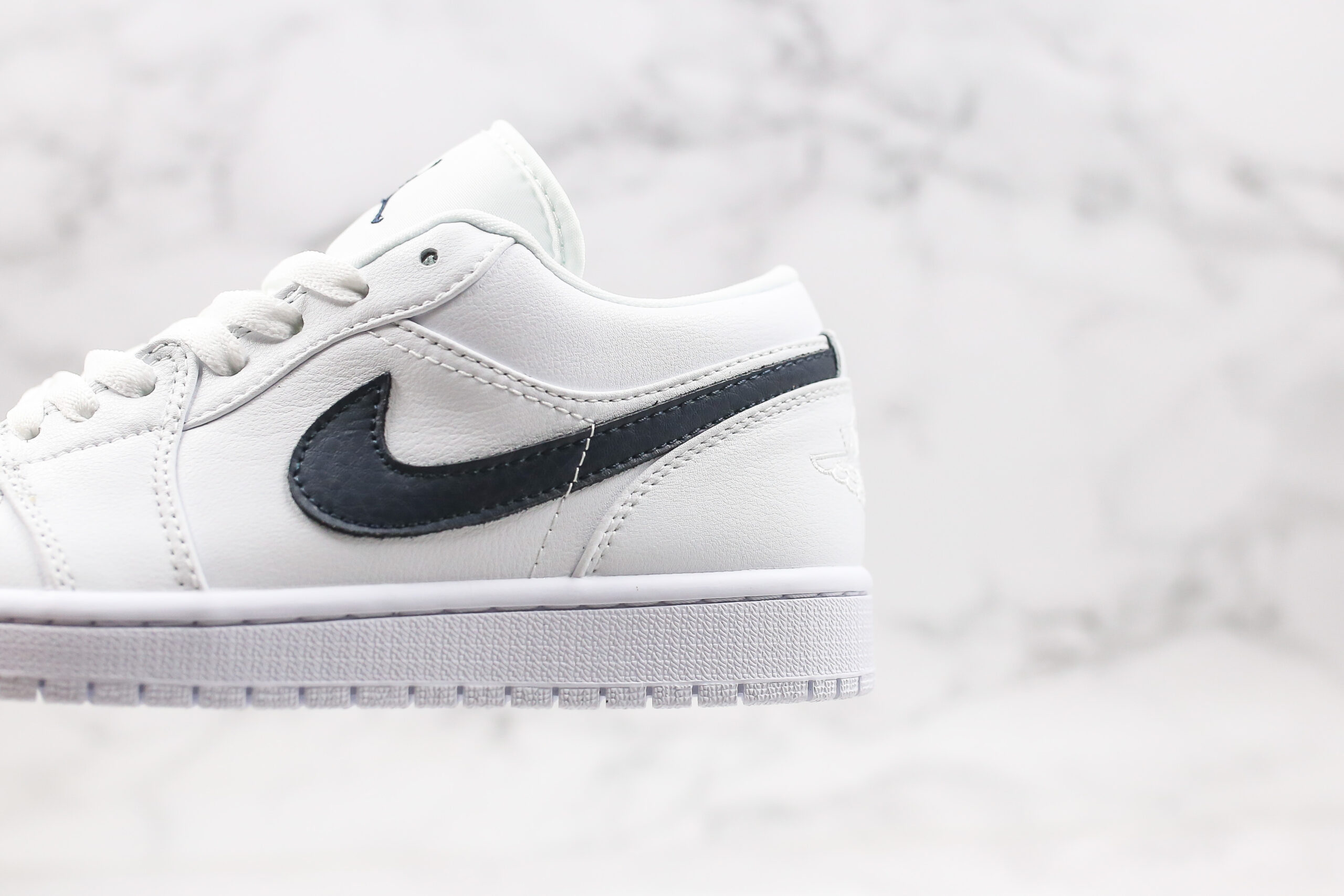 Nike Air Jordan 1 Low 2026 | Drip Kickz Nike Air Jordan 1 Low - Image 4