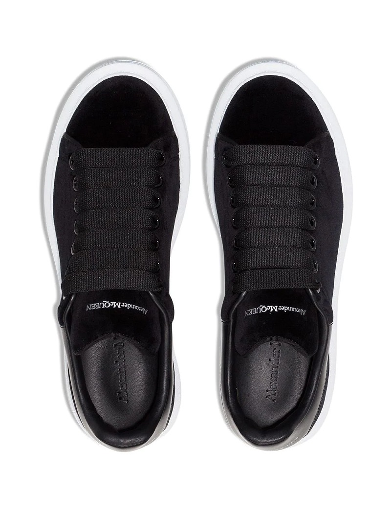 Alexander McQueen Black velvet 2026 | Drip Kickz Alexander McQueen Black velvet - Image 2