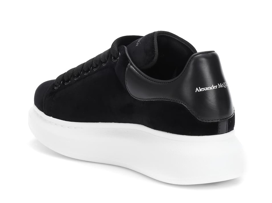Alexander McQueen Black velvet 2026 | Drip Kickz Alexander McQueen Black velvet