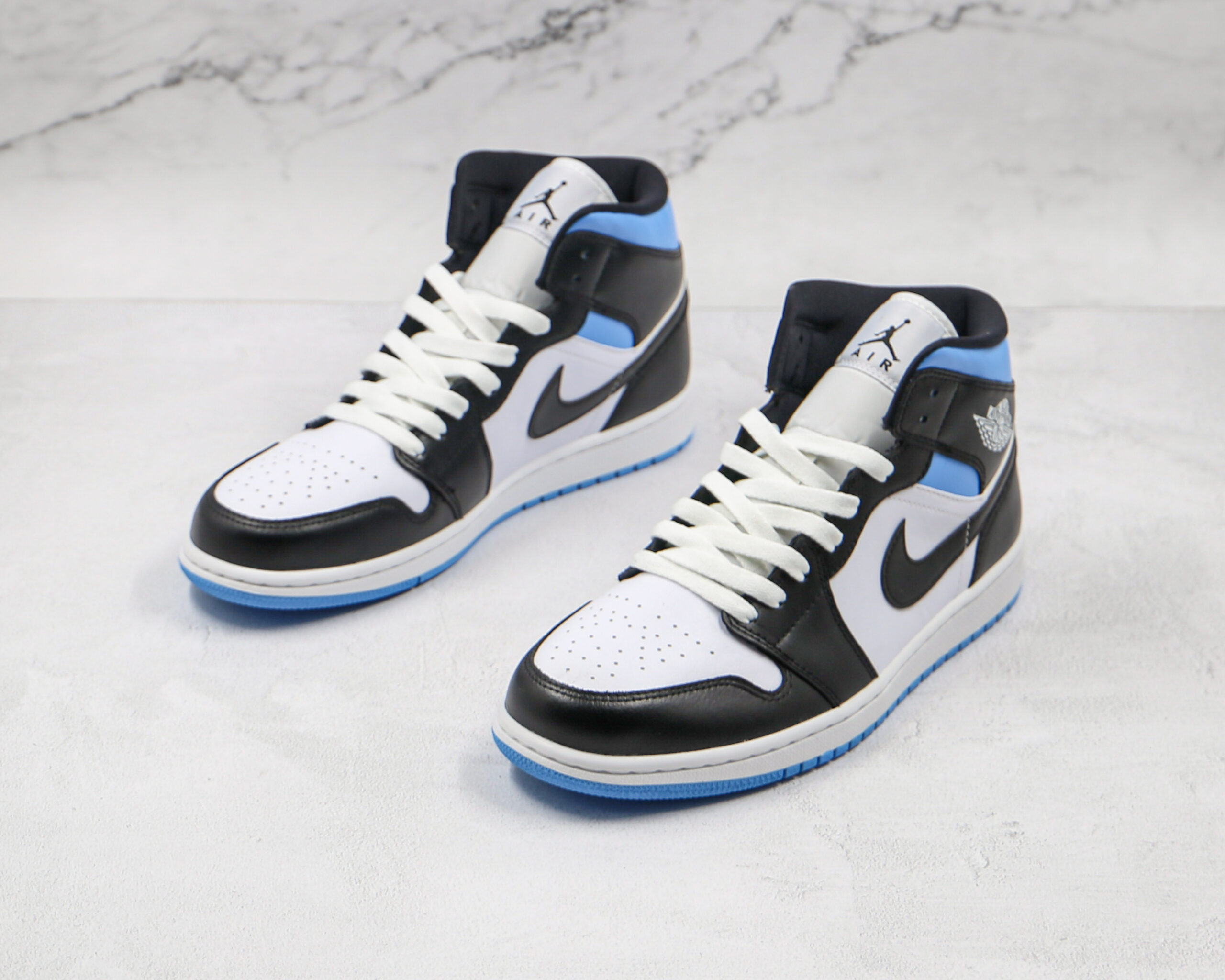 NIKE Air Jordan AJ1 Mid 2026 | Drip Kickz NIKE Air Jordan AJ1 Mid - Image 2