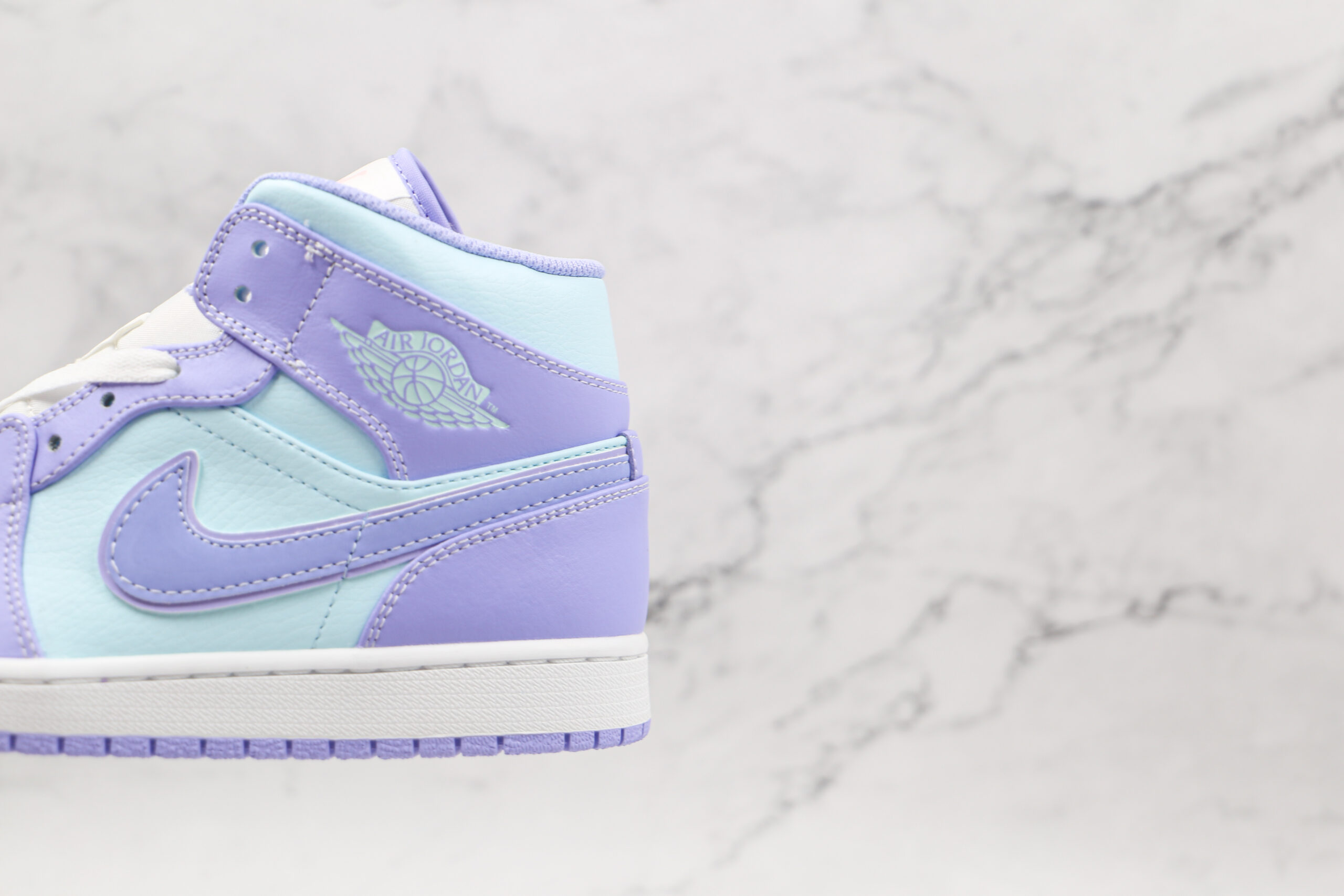 NIKE Air Jordan aj1 mid 2026 | Drip Kickz NIKE Air Jordan aj1 mid - Image 3