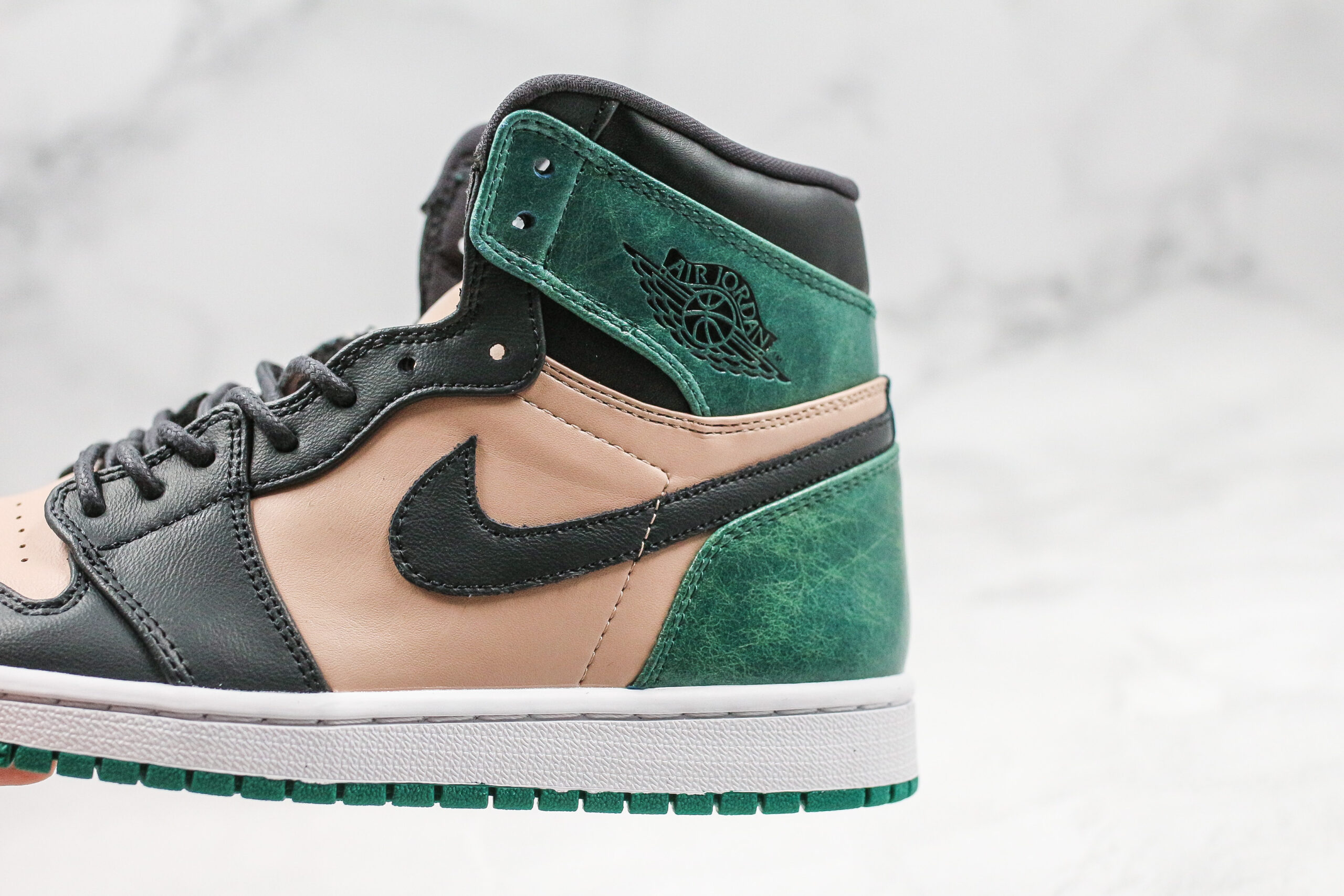 NIKE Air Jordan 1 Retro High 2026 | Drip Kickz NIKE Air Jordan 1 Retro High - Image 3