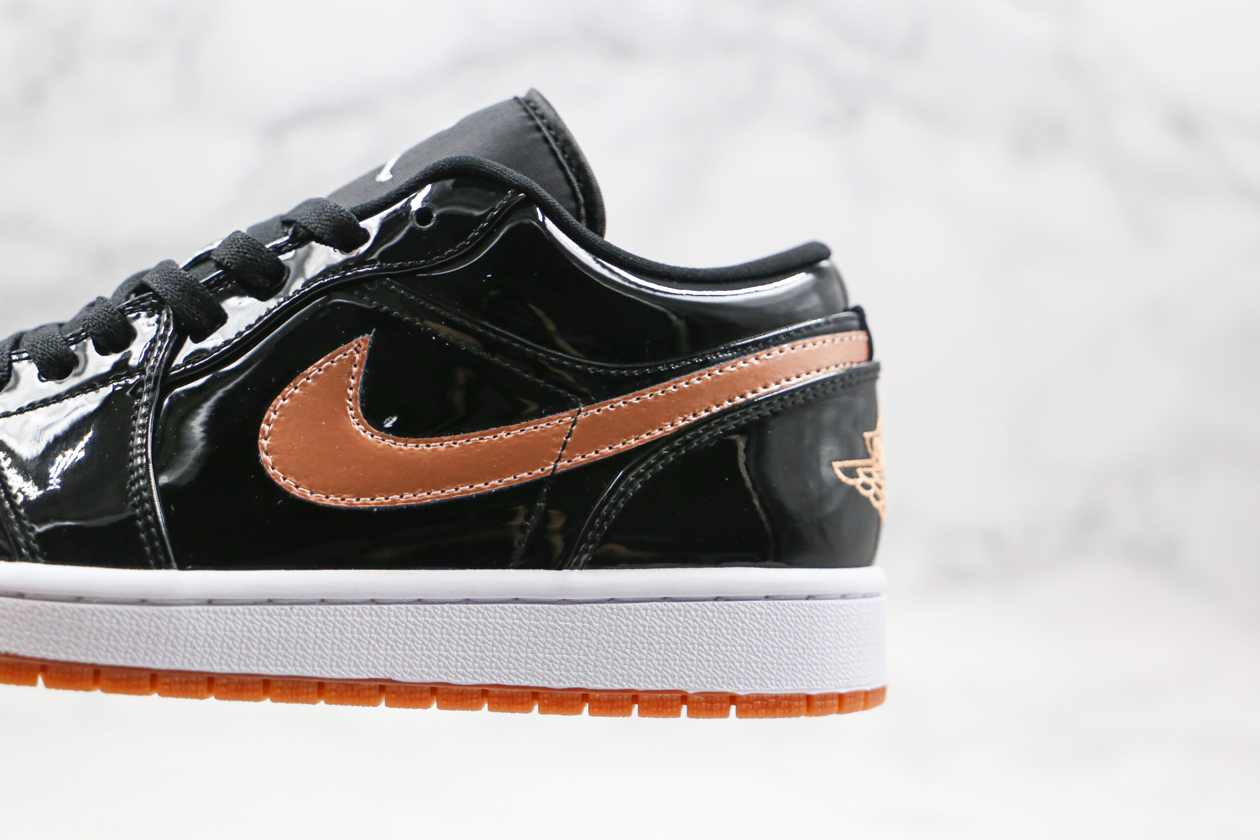 NIKE Air Jordan 1 Low 2026 | Drip Kickz NIKE Air Jordan 1 Low - Image 4
