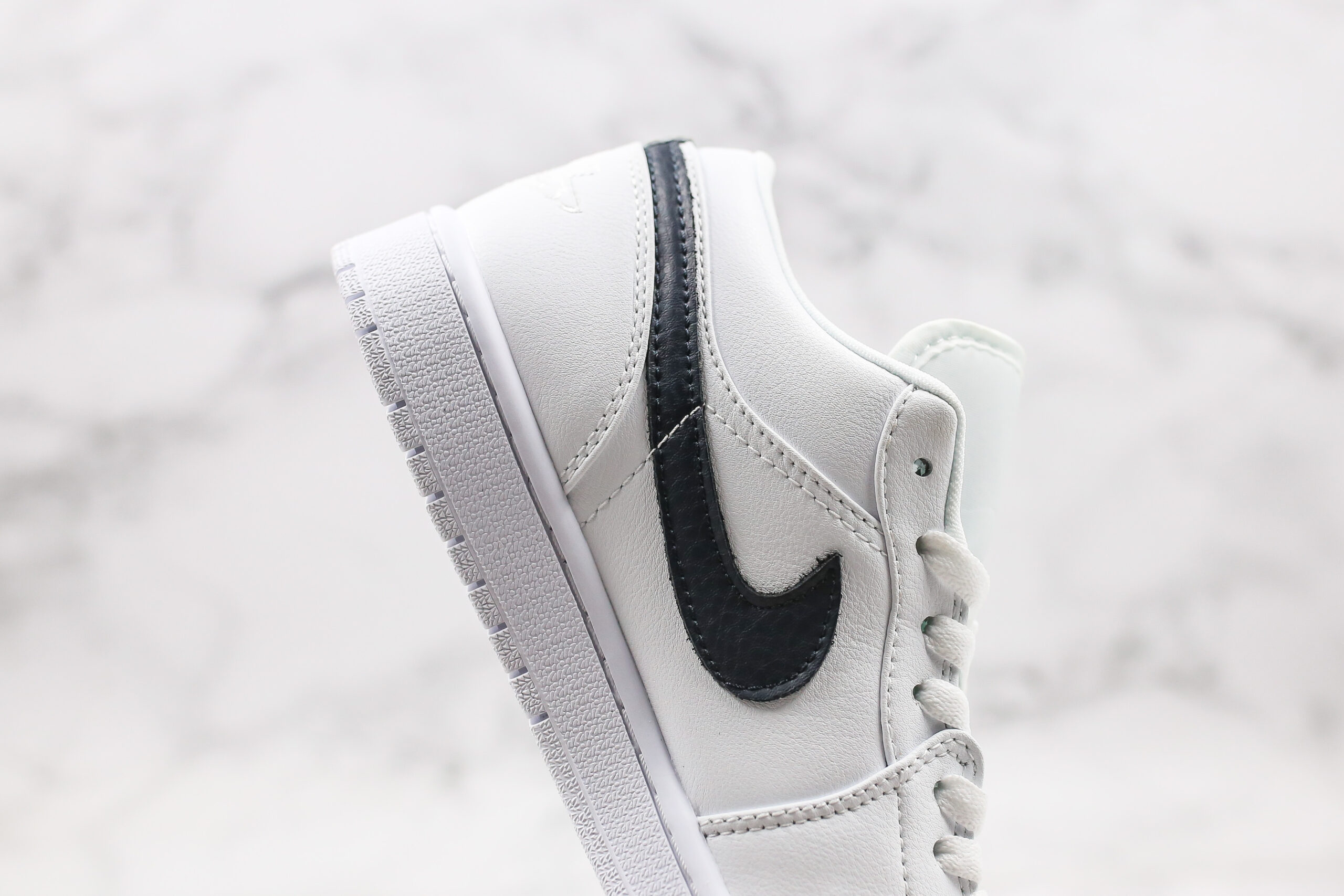 Nike Air Jordan 1 Low 2026 | Drip Kickz Nike Air Jordan 1 Low - Image 5