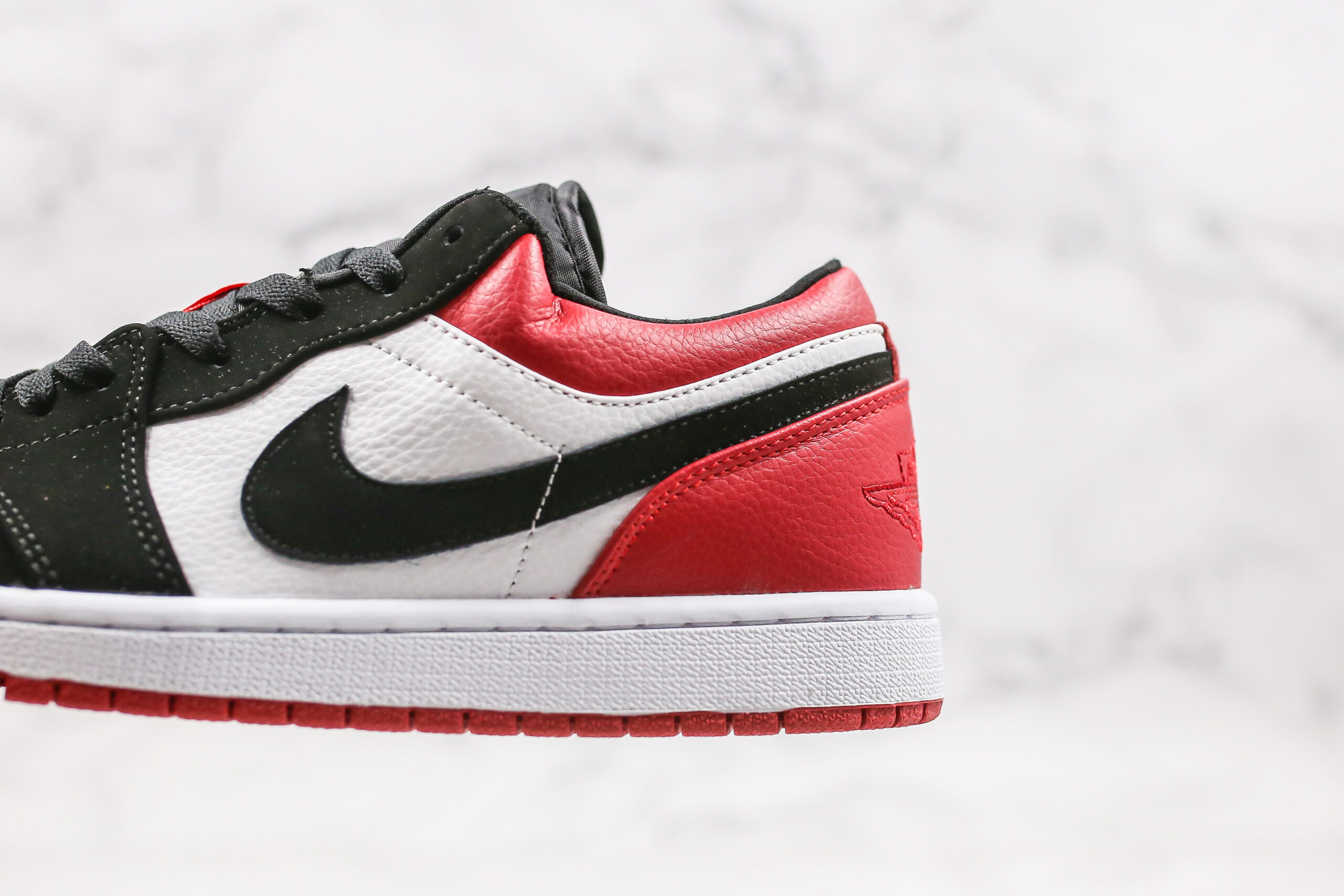 NIKE Air Jordan 1 Low 2026 | Drip Kickz NIKE Air Jordan 1 Low - Image 4