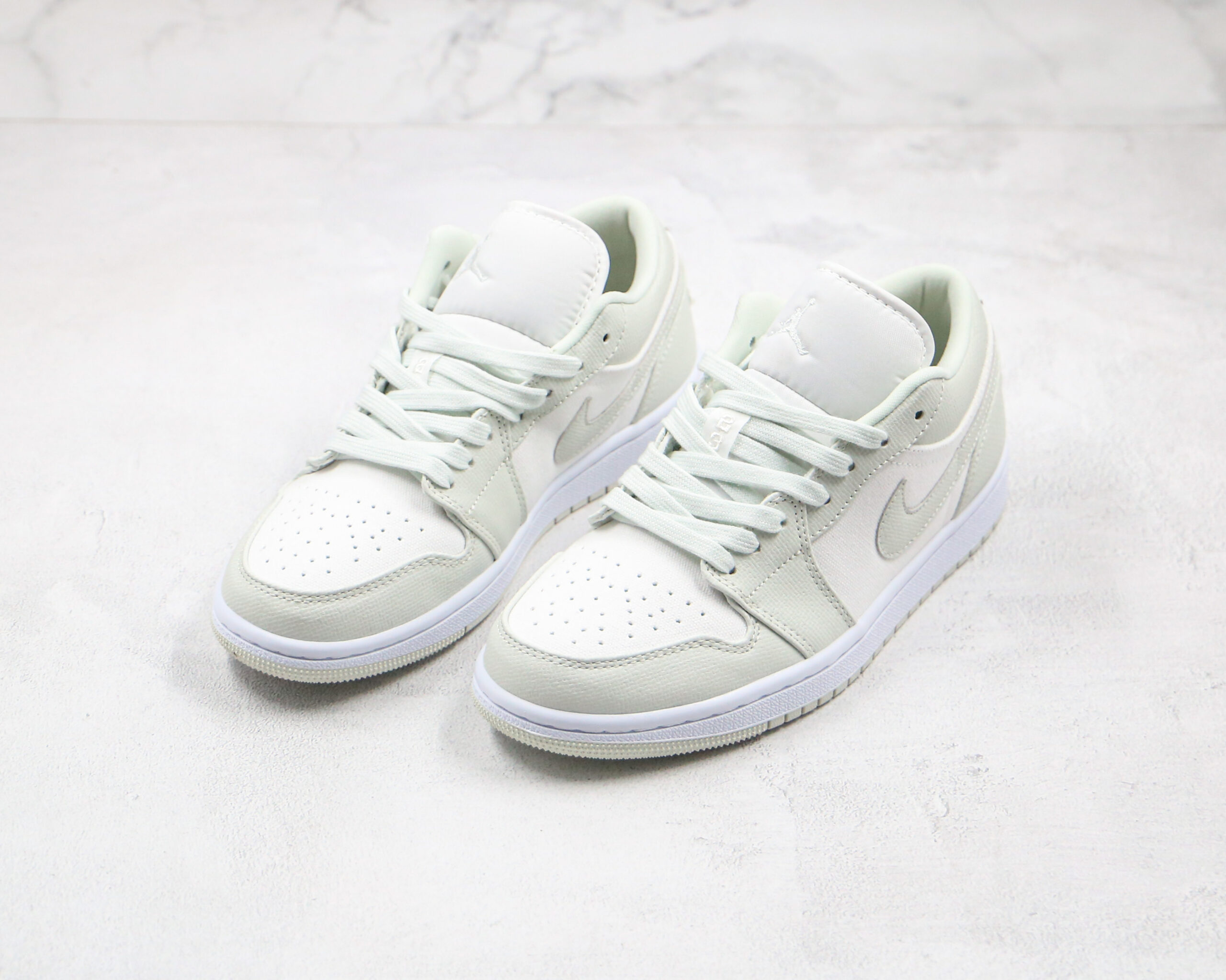 NIKE AiR Jordan 1 LOW“Spruce Aura” 2026 | Drip Kickz NIKE AiR Jordan 1 LOW“Spruce Aura” - Image 2