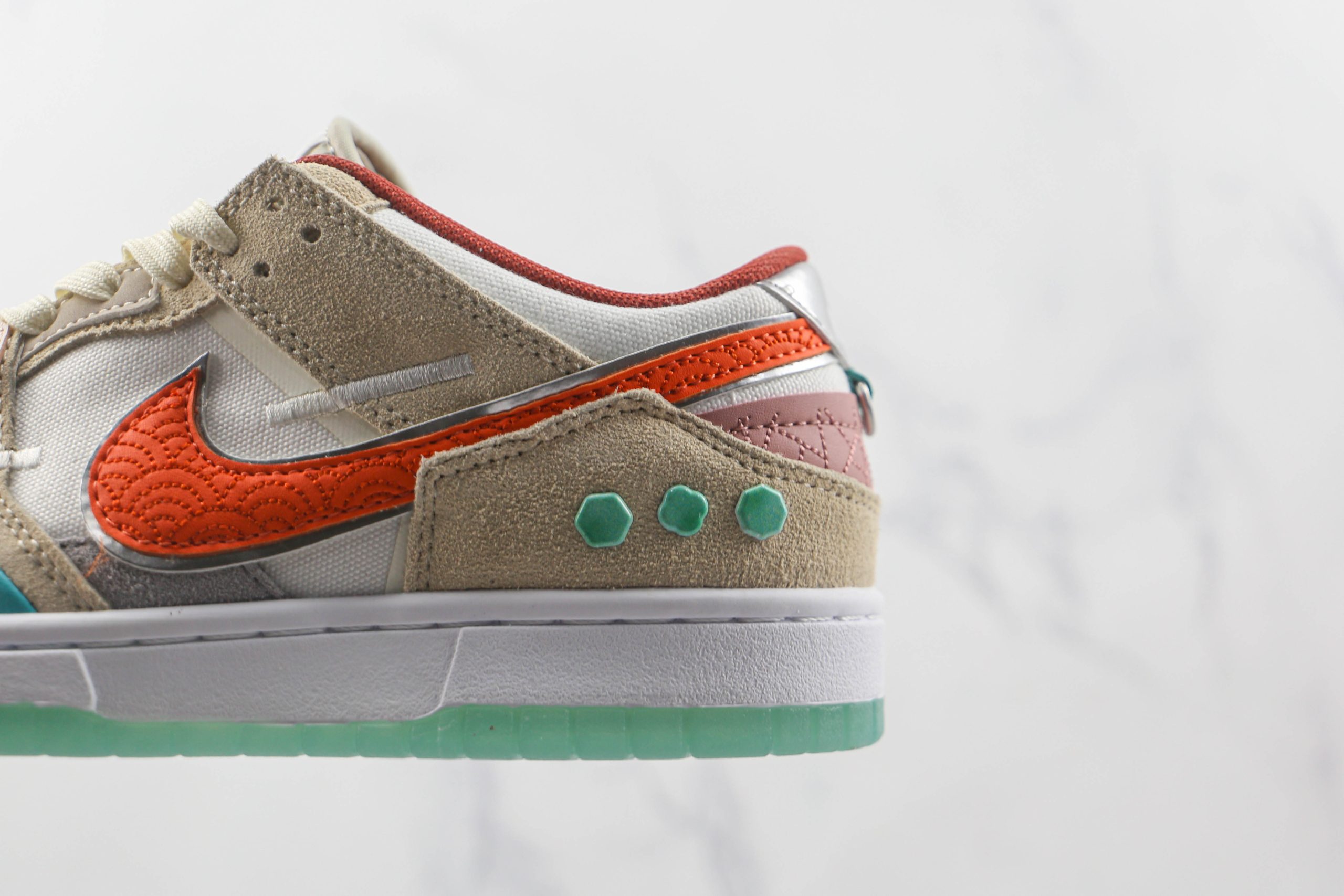 NIKE SB Dunk Low White orange blue 2026 | Drip Kickz NIKE SB Dunk Low White orange blue - Image 2