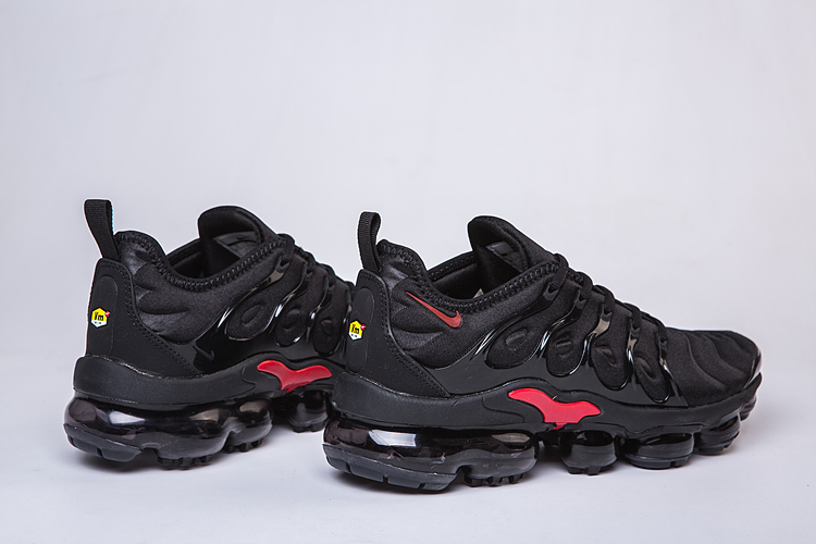 NIKE Air Vapormax Tn Plus Black and red 2026 | Drip Kickz NIKE Air Vapormax Tn Plus Black and red - Image 4