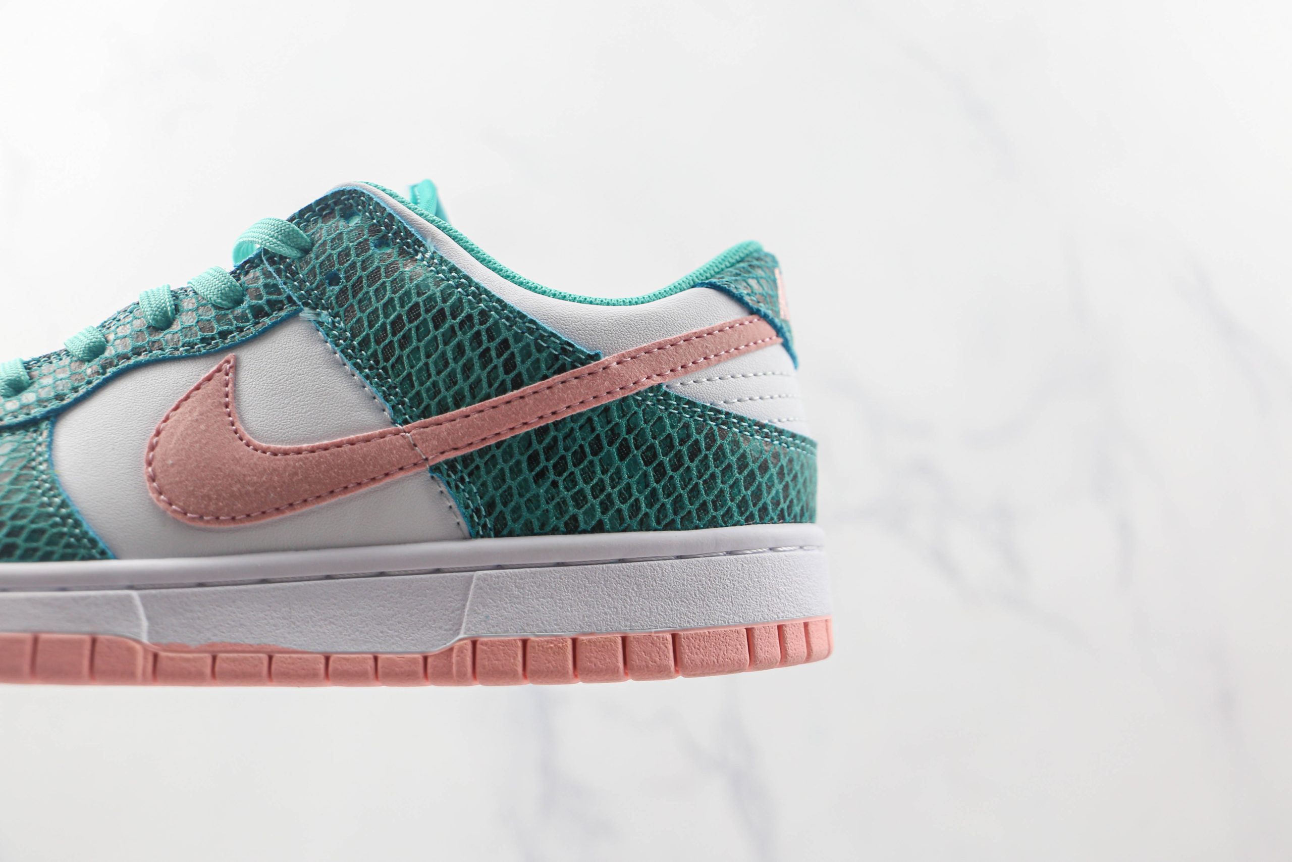Nike Dunk Low GS Green White 2026 | Drip Kickz Nike Dunk Low GS Green White - Image 4