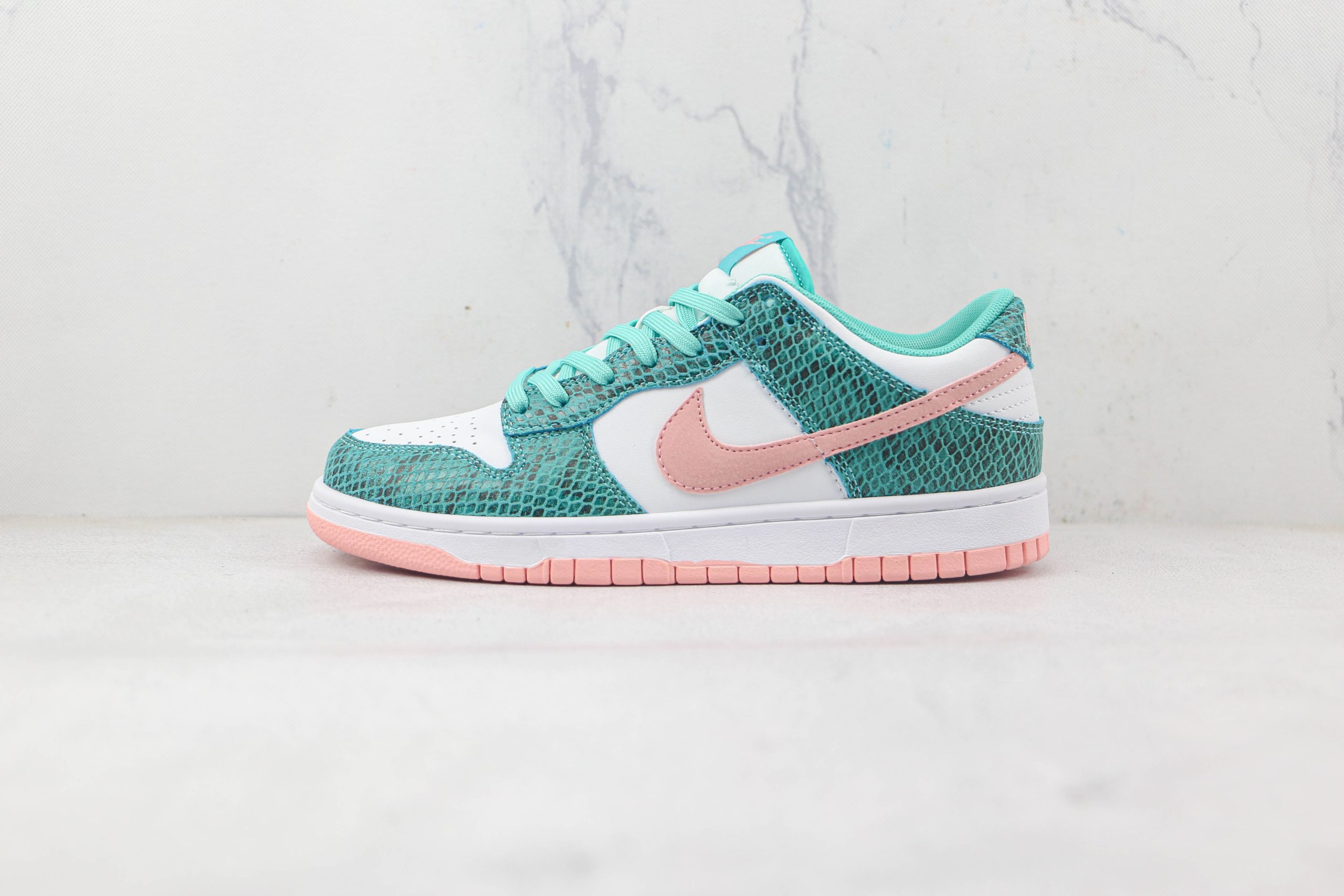 Nike Dunk Low GS Green White 2026 | Drip Kickz Nike Dunk Low GS Green White