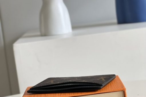 LV Wallet 2025