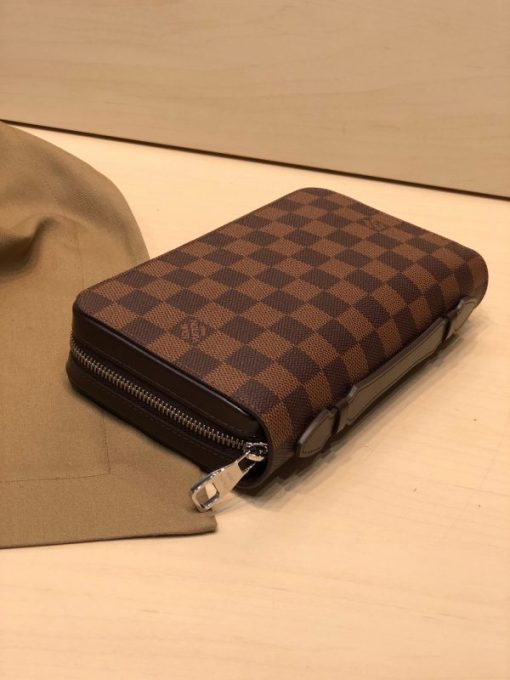 LV Wallet - Image 3