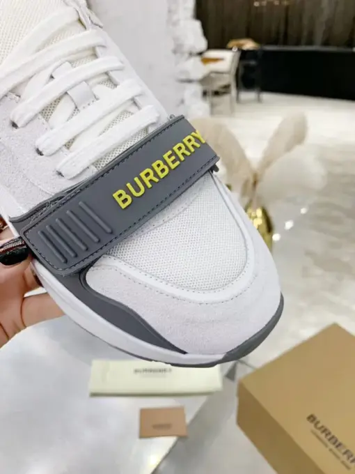 Burberry Sneaker - Image 2