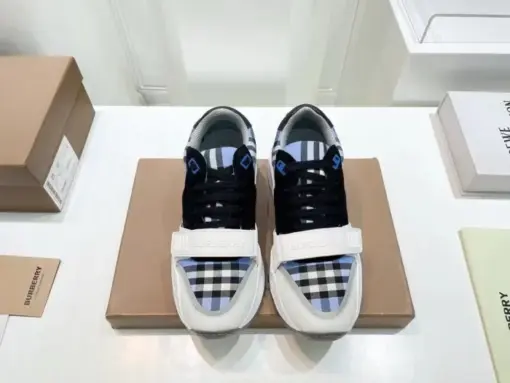 Burberry Sneaker - Image 5