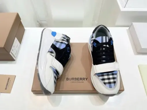 Burberry Sneaker - Image 3