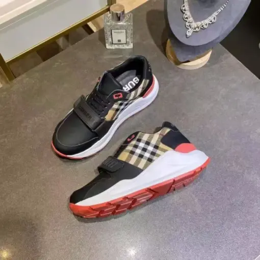 Burberry Sneaker - Image 2