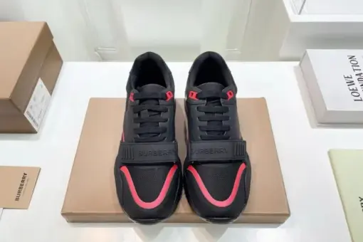 Burberry Sneaker 2025