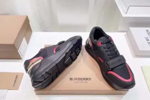 Burberry Sneaker 2025