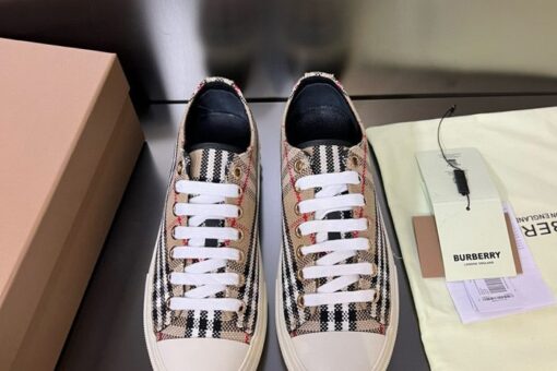 Burberry Vintage Check Patchwork Sneaker Beige 2025