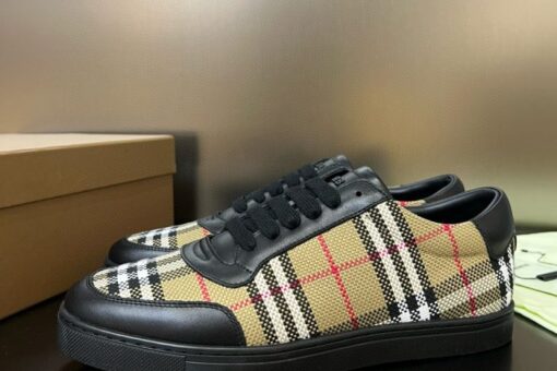 Burberry Vintage Check-Print Low-Top Sneaker 2025