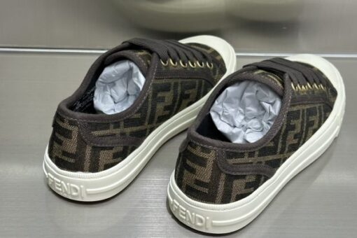 Fendi Sneaker 2025