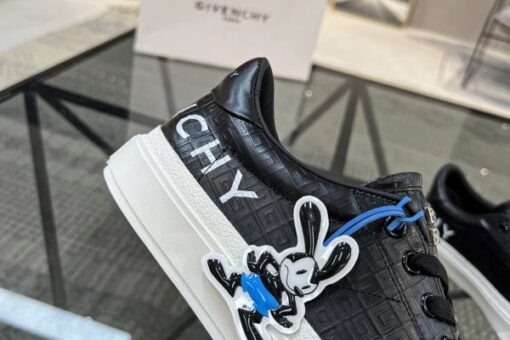 Givenchy Sneaker 2025