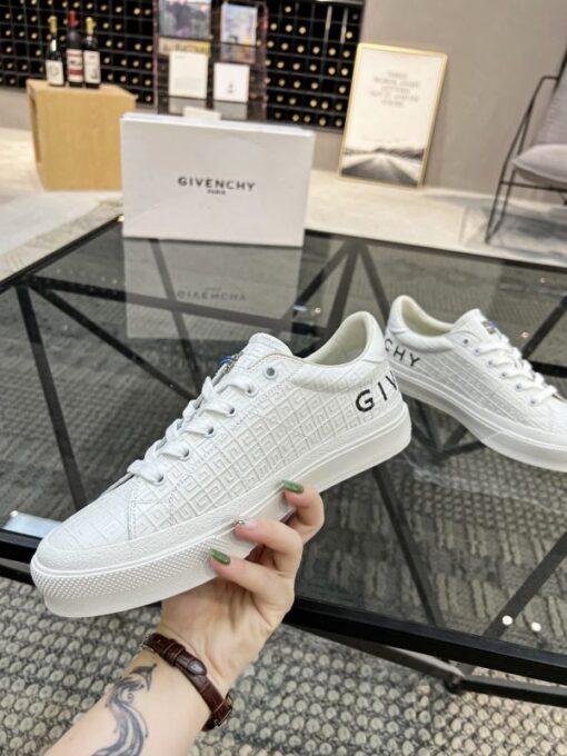 Givenchy Sneaker - Image 4