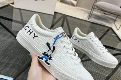 Givenchy Sneaker 2025