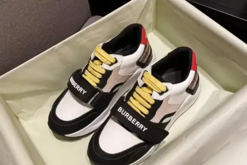 Burberry Sneaker 2025