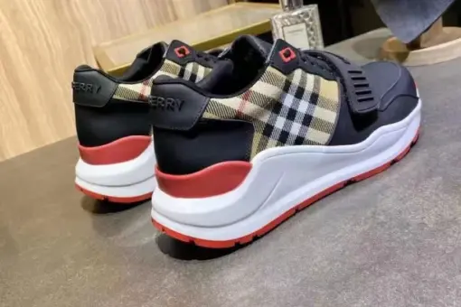 Burberry Sneaker 2025