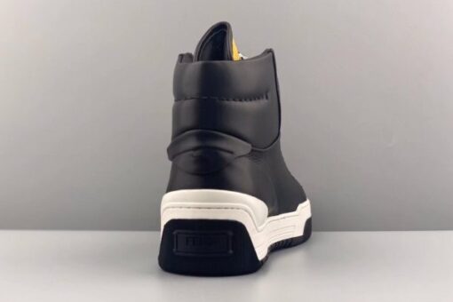 Fendi Sneaker 2025