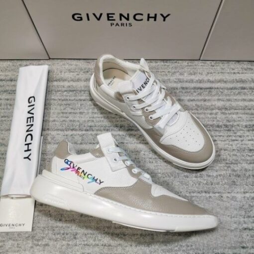 Givenchy Sneaker