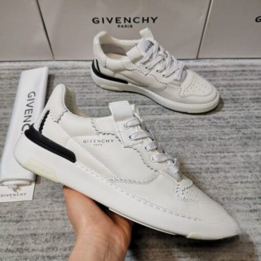 Givenchy Sneaker - Image 2