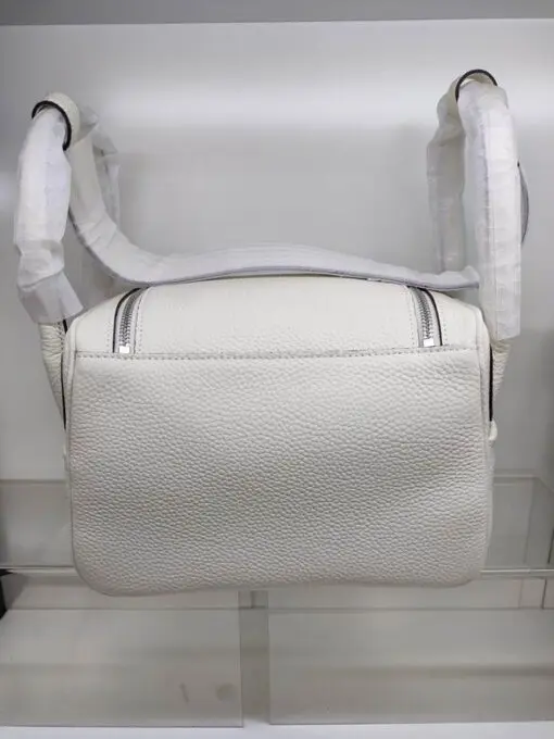 Hermes Lindy 26/30cm Bag White 2026 | Drip Kickz Hermes Lindy 26/30cm Bag White - Image 3