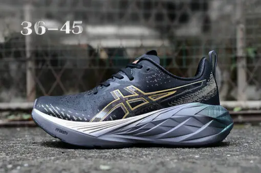 ASICS Novablast 4 Black Gold