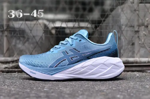 ASICS Novablast 4 Sky Blue