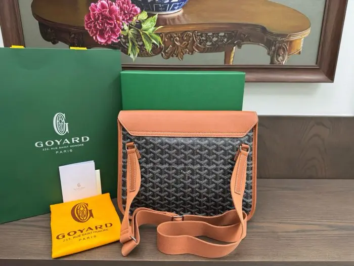 Goyard Coursier Messenger Bag Brown 2026 | Drip Kickz Goyard Coursier Messenger Bag Brown - Image 3