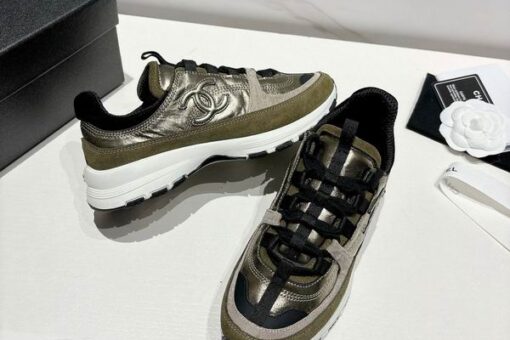 Chanel 25A Casual Sneakers Olive Green