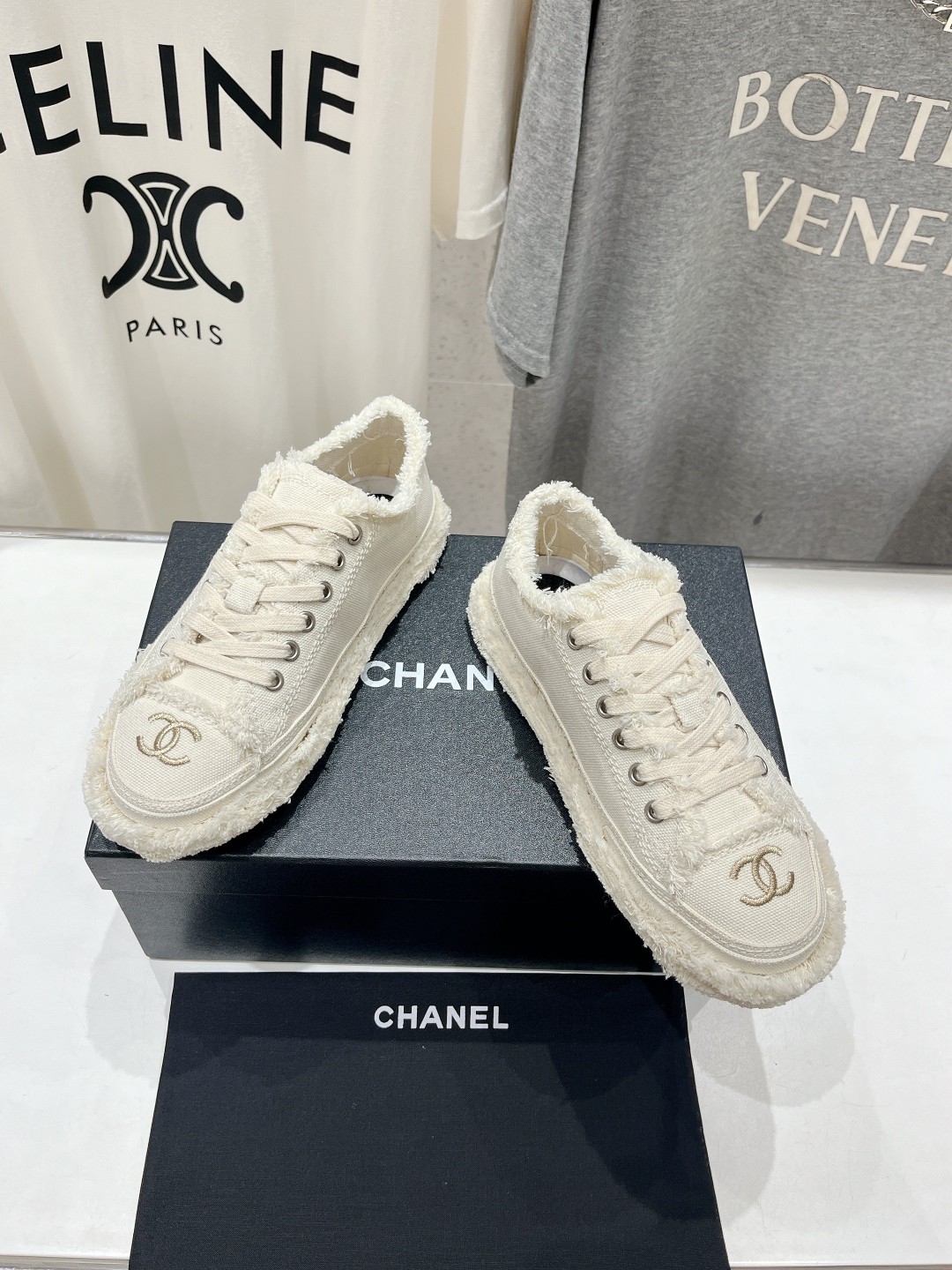 Chanel Denim Suede Calfskin CC Sneakers White 2026 | Drip Kickz Chanel Denim Suede Calfskin CC Sneakers White - Image 3