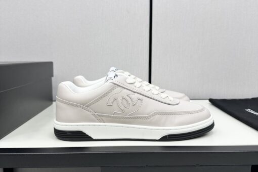 Chanel Sneakers Off-White