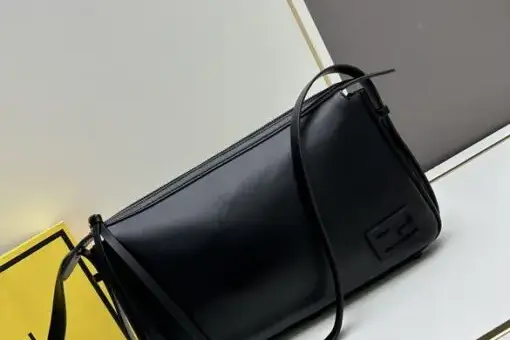 Fendi Baguette Messenger Bag Black – sleek leather crossbody bag with iconic FF logo and adjustable strap.