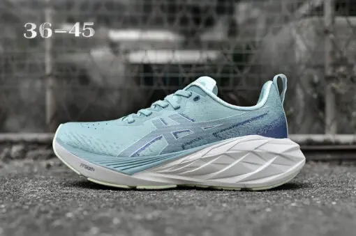Asics Novablast 4 Light Celadon