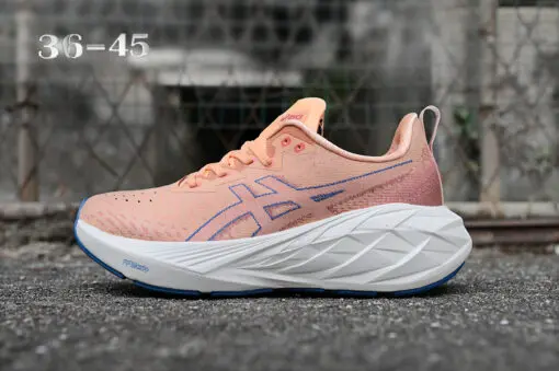 ASICS Novablast 4 Brick Red