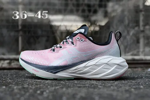ASICS Novablast 4 Pink black