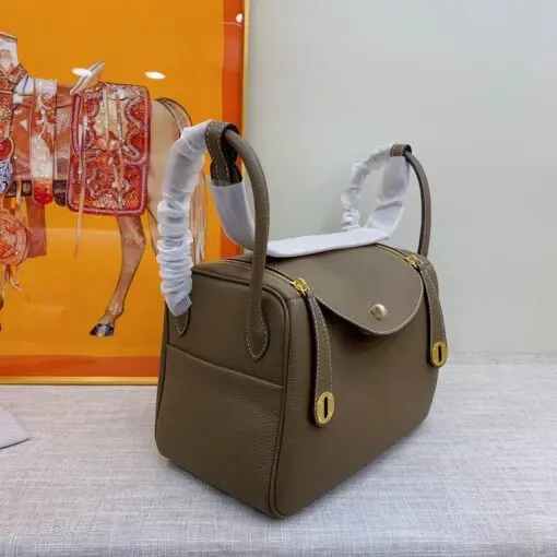 Hermes Lindy Small Bag Dark Brown 2026 | Drip Kickz Hermes Lindy Small Bag Dark Brown - Image 3