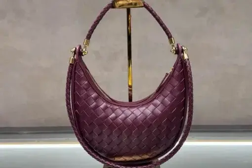Bottega Veneta Medium Gemelli Hobo Bag Burgundy – luxury Intrecciato leather handbag